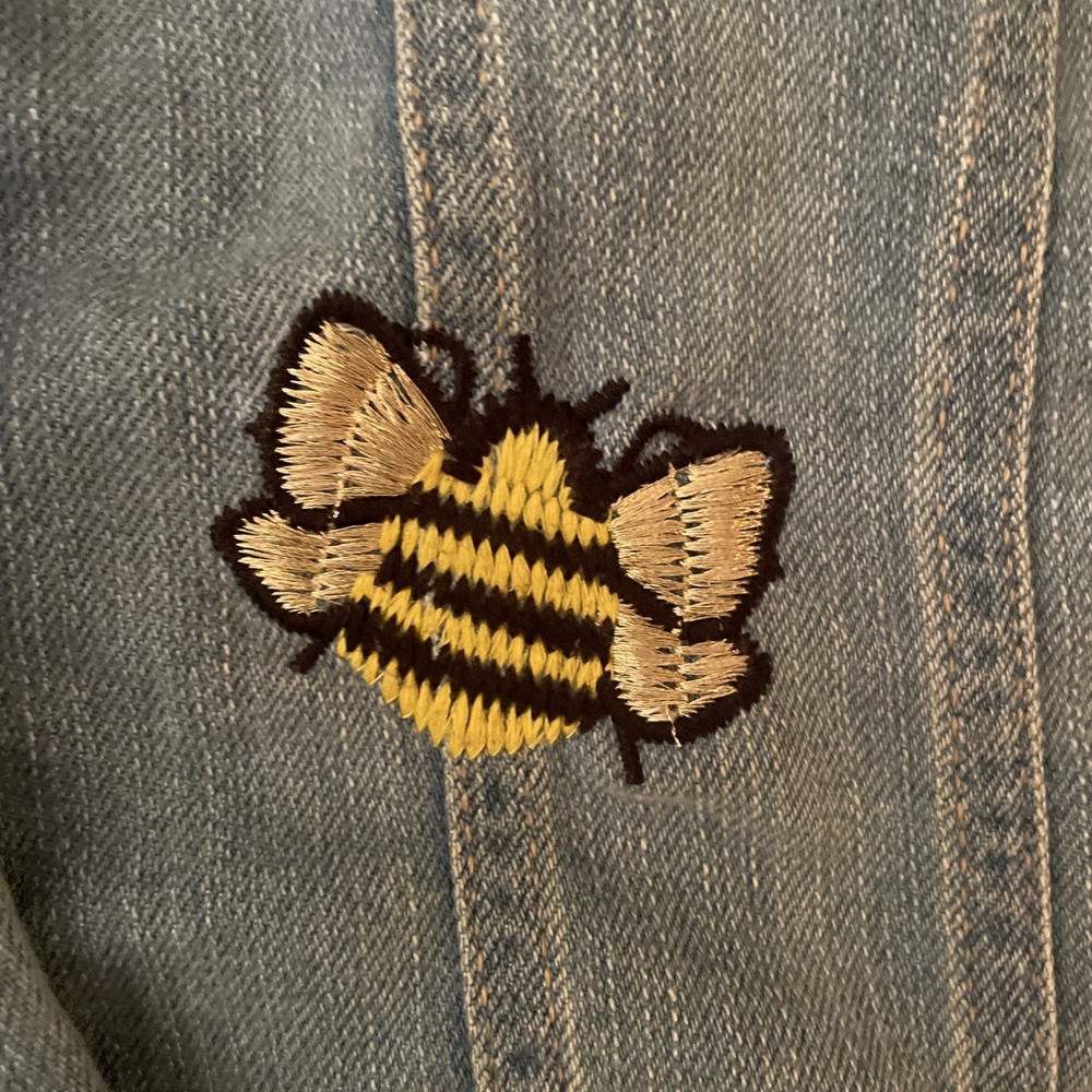 Place XL 14 Girls Jean Jacket Embroidered Butterfly Bee Bird Flowers - Picture 7 of 14